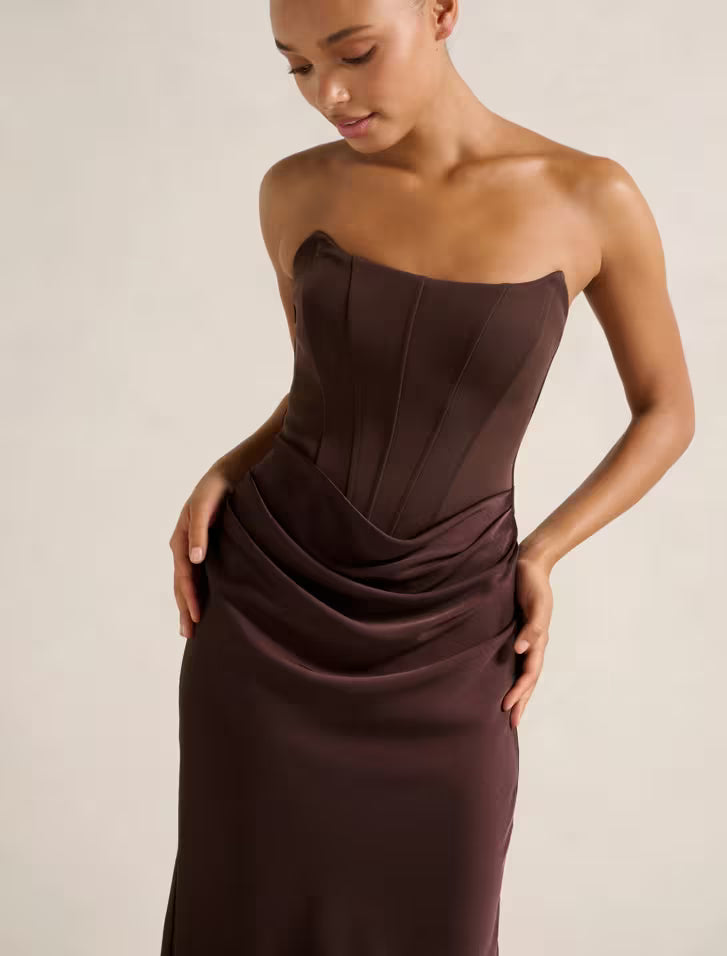 Isra Drape Maxi in Dark Chocolate - Forever New